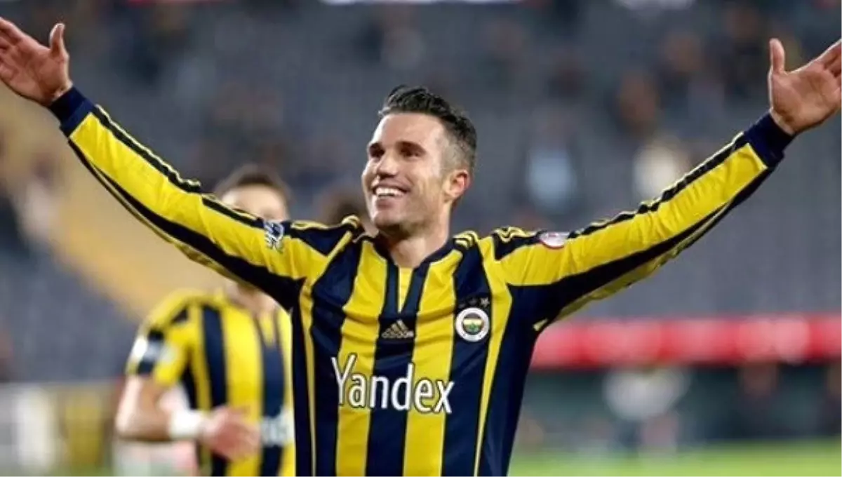 Fenerbahçe\'de Robin Van Persie Yedeğe, Emenike İlk 11\'e