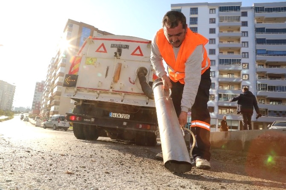 İlkadım\'a Çok Fonksiyonlu Temizlik Aracı