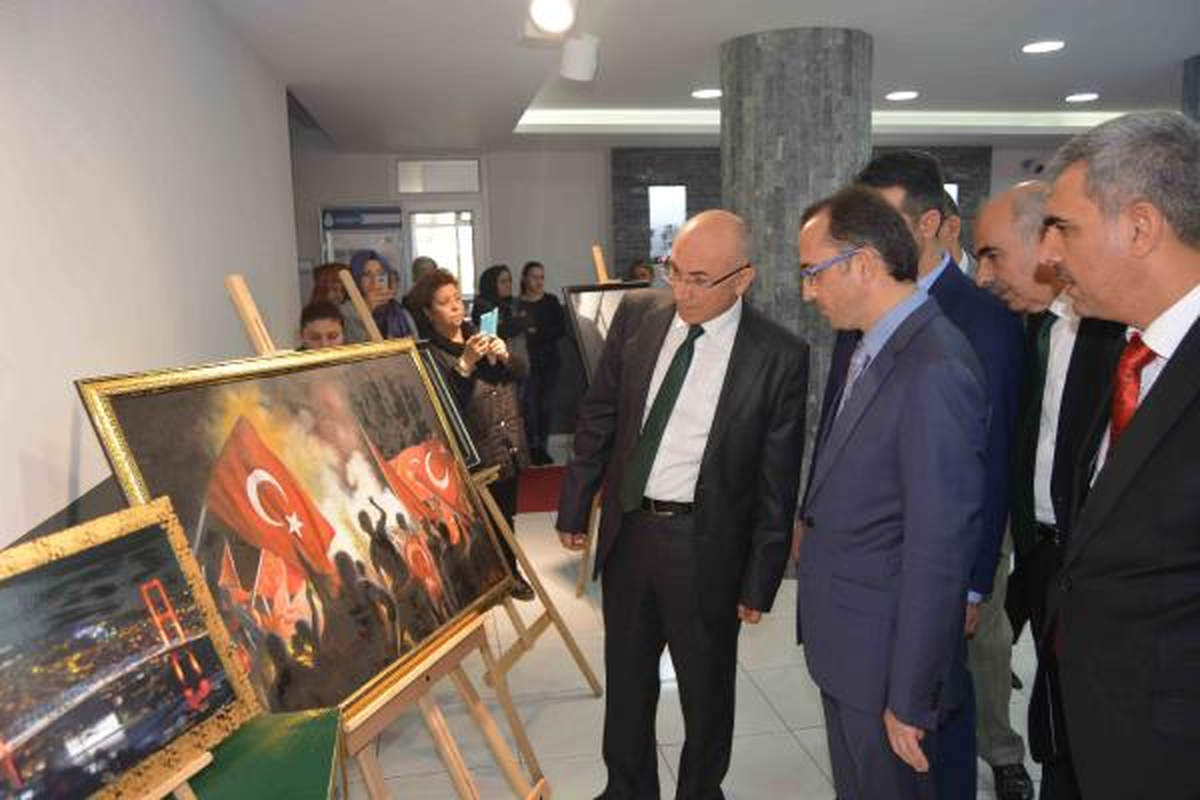 Kadının Elinden 15 Temmuz Demokrasi Zaferi Sergisi...