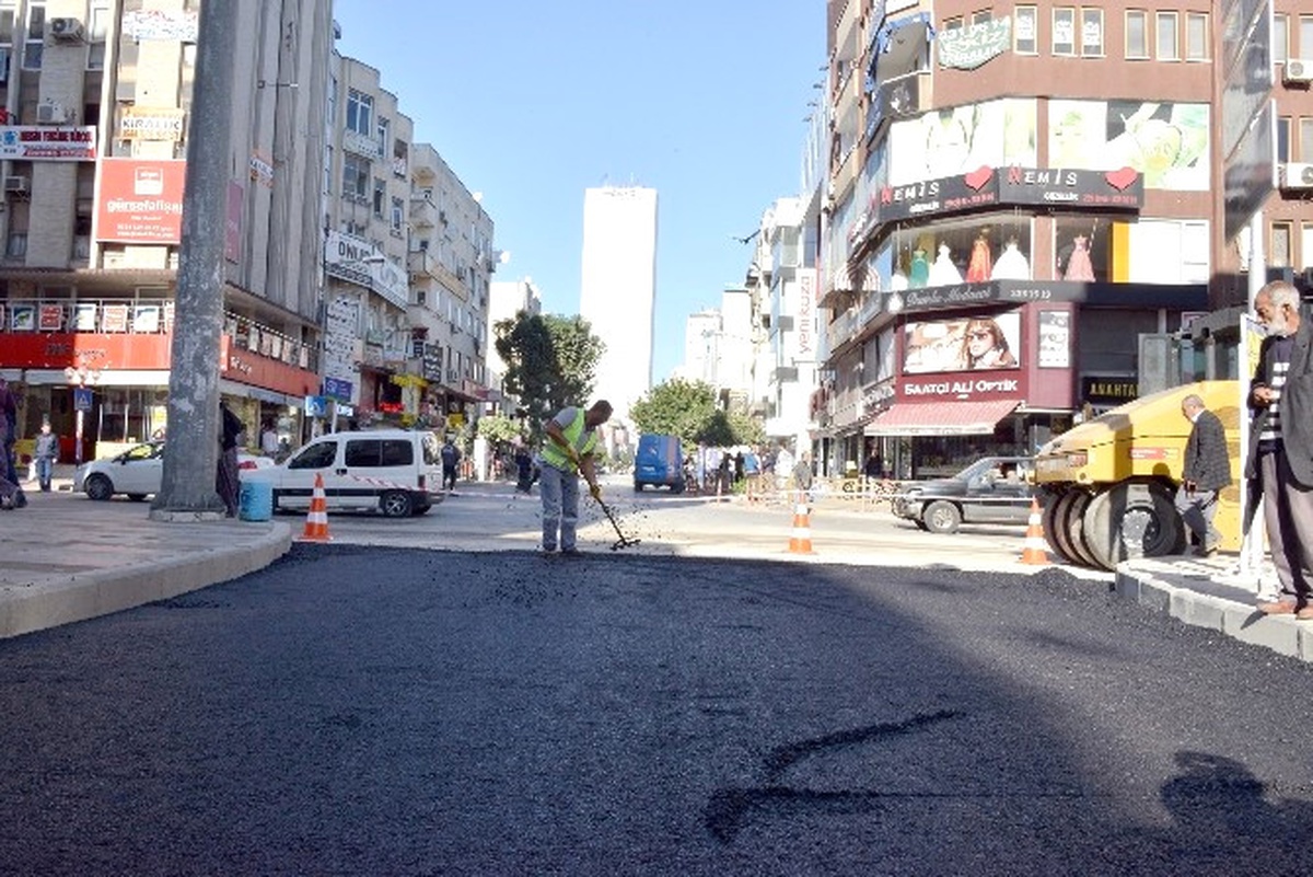 Kentsel Tasarım Çalışmalarında Asfalt Dökümü Başladı