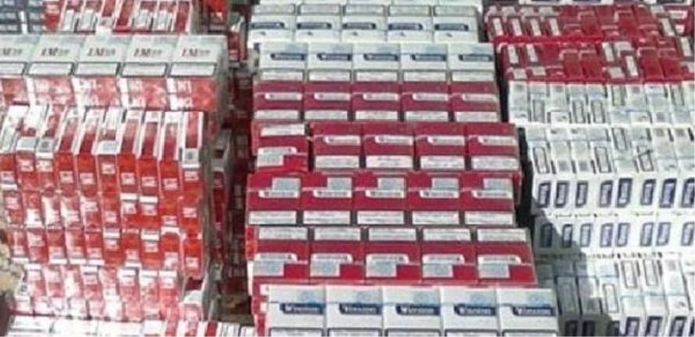 Lüks Otomobilde 1398 Paket Kaçak Sigara Bulundu
