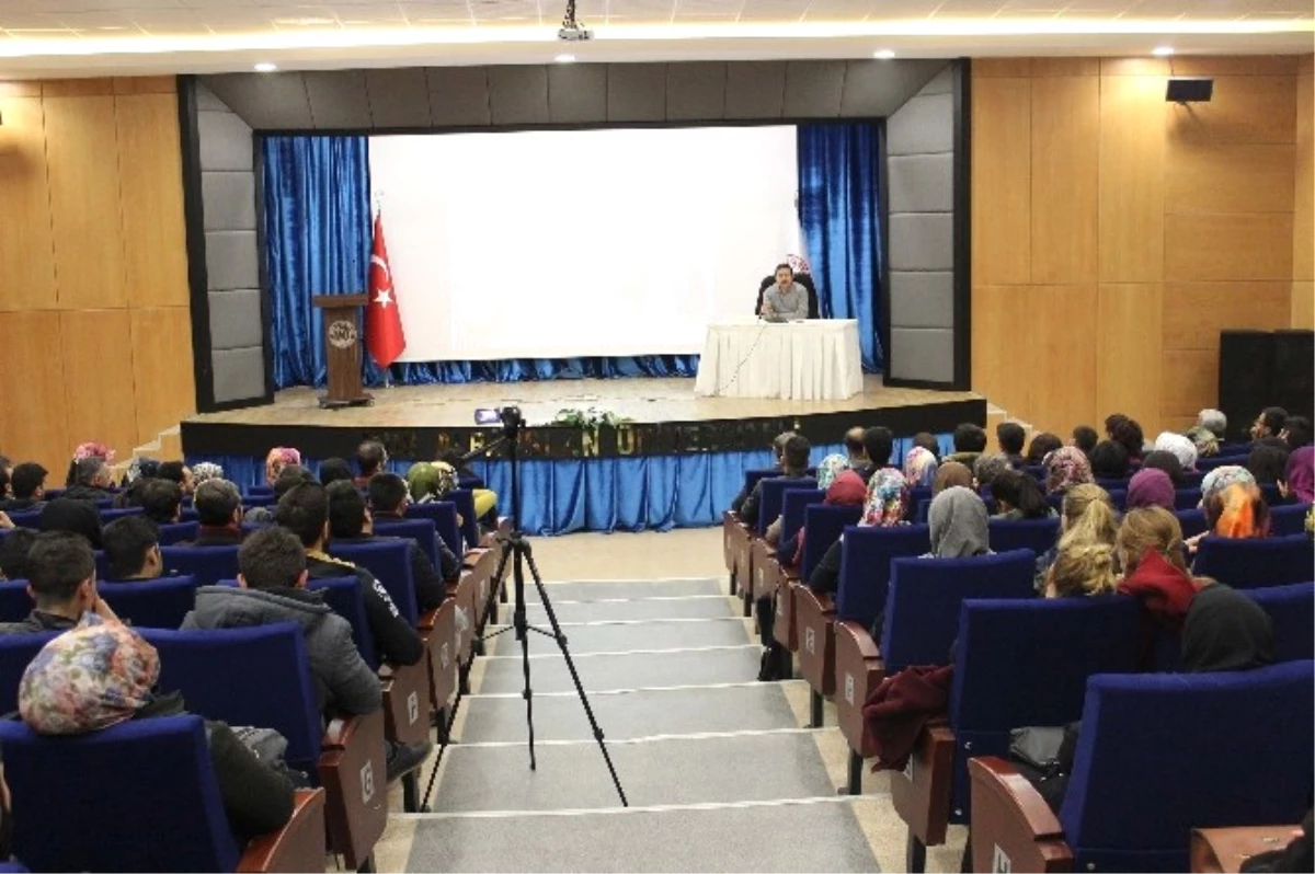 Mşü\'de \'Başkanlık Sistemi\' Semineri