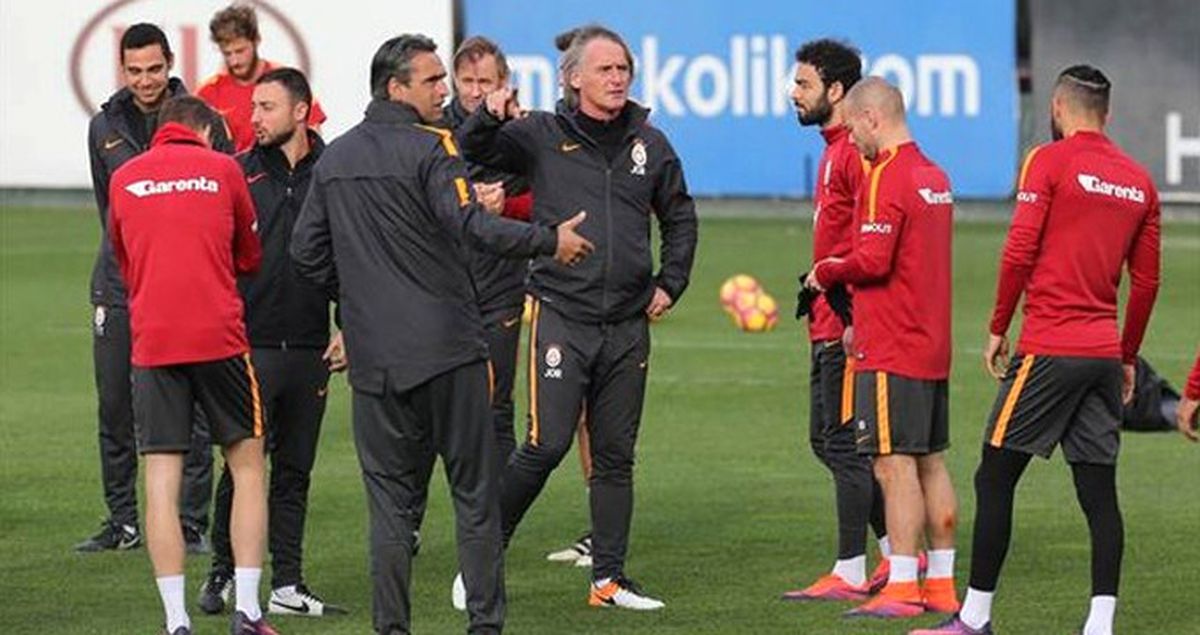 Selçuk İnan ve Sabri Sarıoğlu Antrenmanda Birbirinin Yüzüne Bakmadı