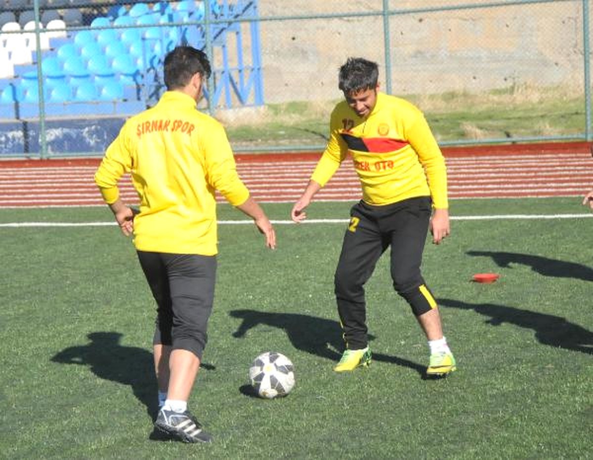 Şırnak\'ta Şehri Nuhspor 8 Ay Sonra İlk İdmanına Çıktı