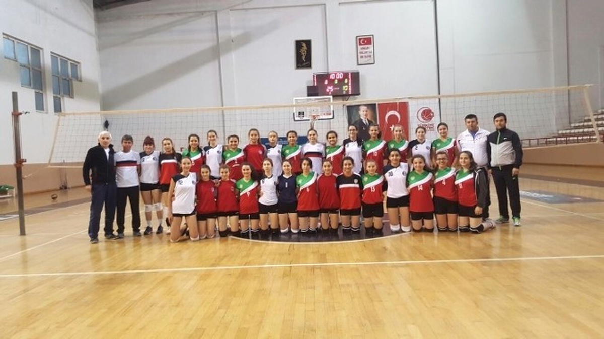 1308 Osmaneli Belediyespor Voleybol Takımlarının Hedefi 3\'te 3 Yapmak