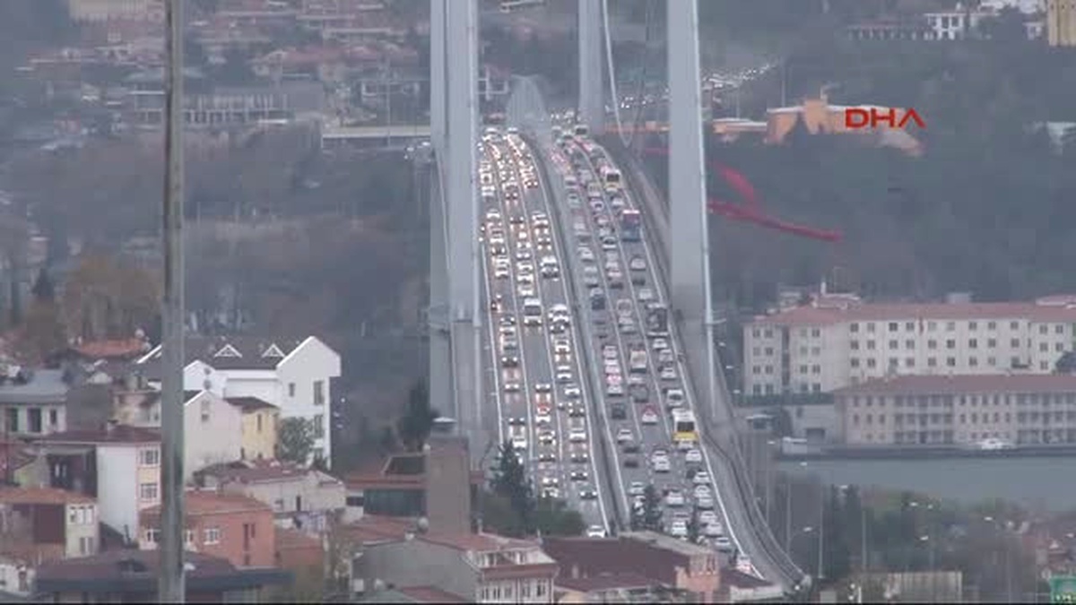 15 Temmuz Köprüsü\'ndeki Kaza Trafik Yoğunluğuna Neden Oldu