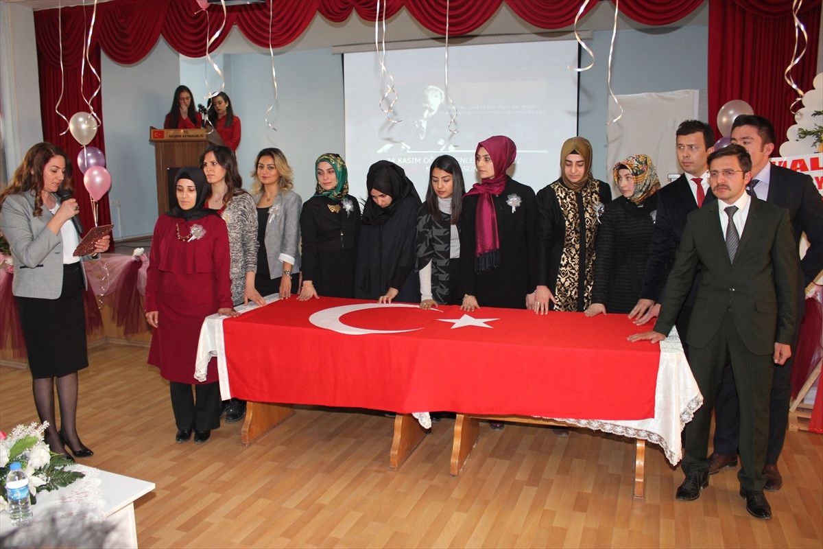 24 Kasım Öğretmenler Günü