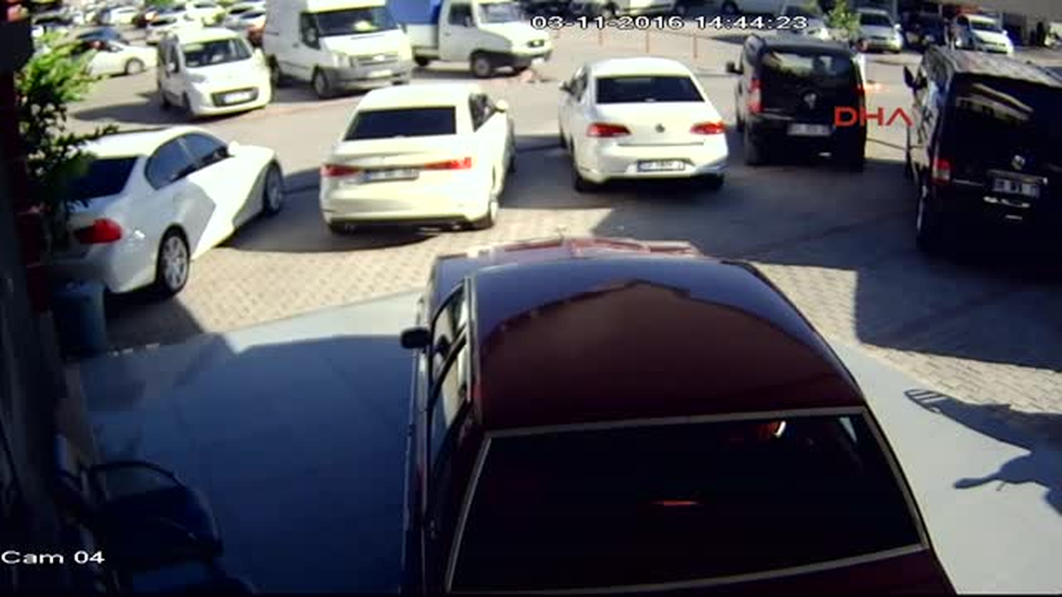 Bıçaklama Anı Güvenlik Kamerasına Yansıdı