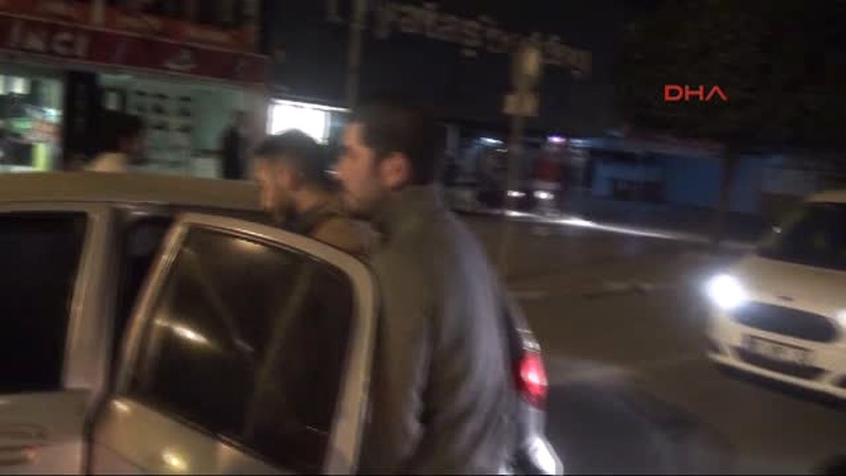Müşterilerine Kokain Servisi Yapan Taksici Suçüstü Yakalandı