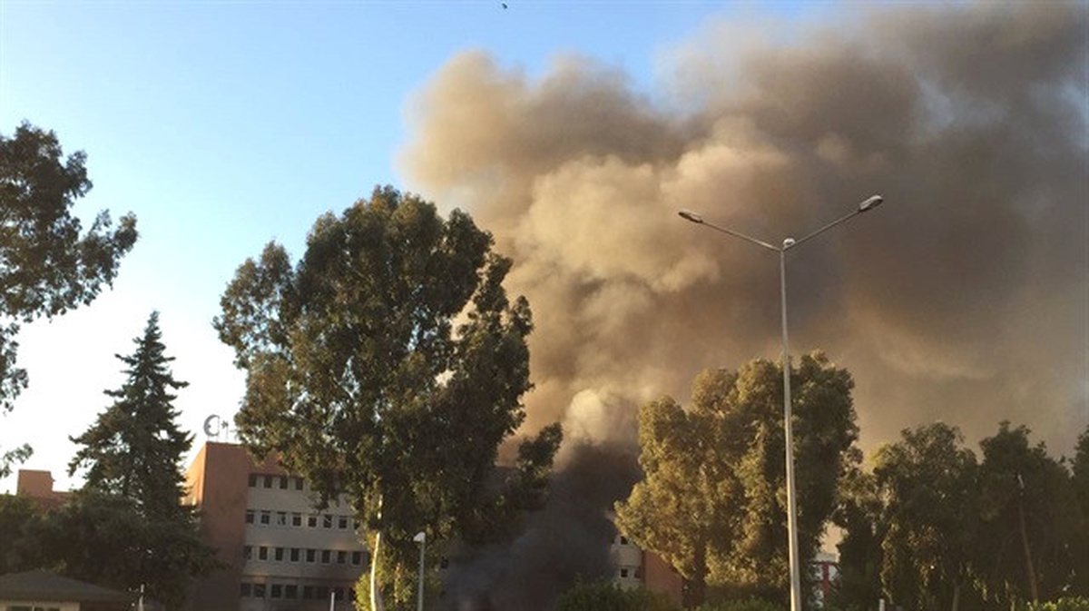 Adana Valiliği\'ne Bombalı Araçla Saldırı (3)