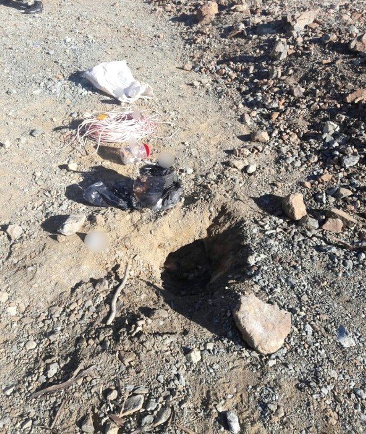 Adıyaman\'da Yola Tuzaklanmış El Yapımı Patlayıcı Bulundu