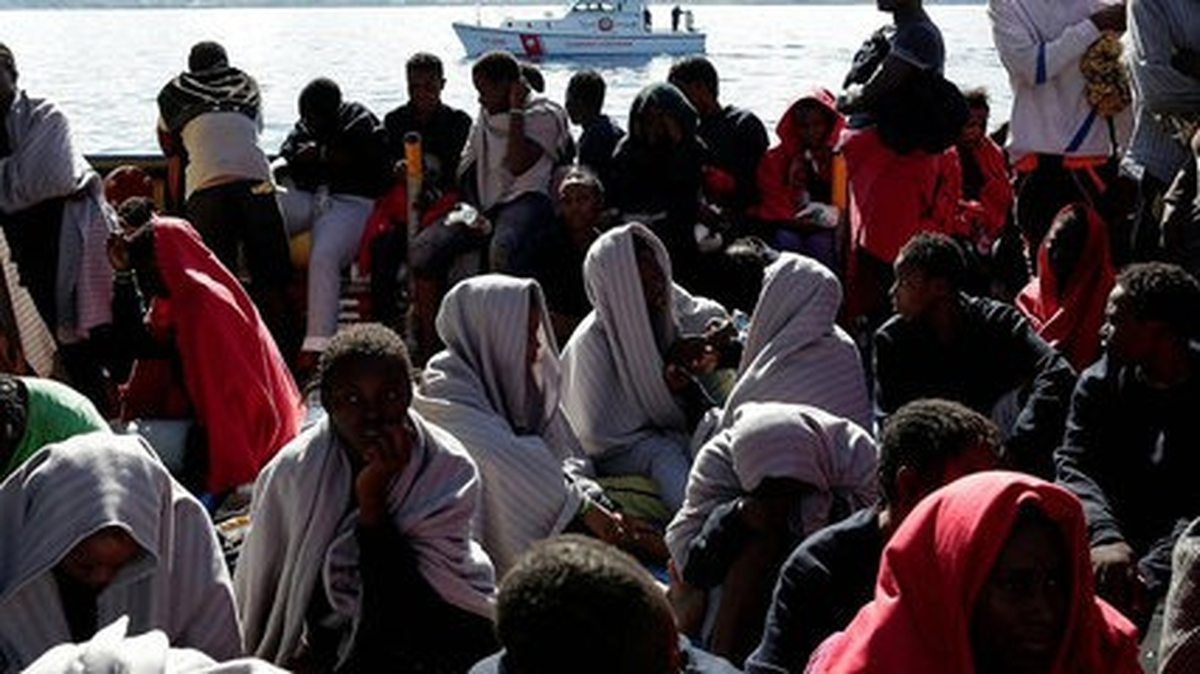 Akdeniz\'de 1400 Afrikalı Göçmen Kurtarıldı