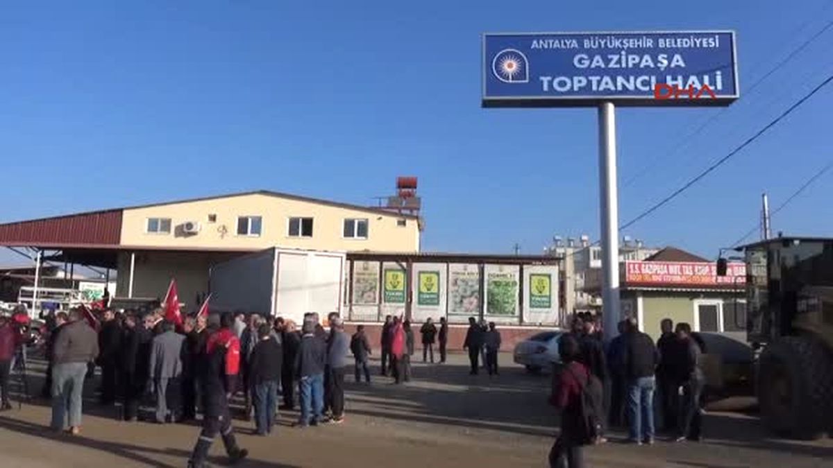 Antalya Gazipaşalı Üreticiler Eylem Yaptı