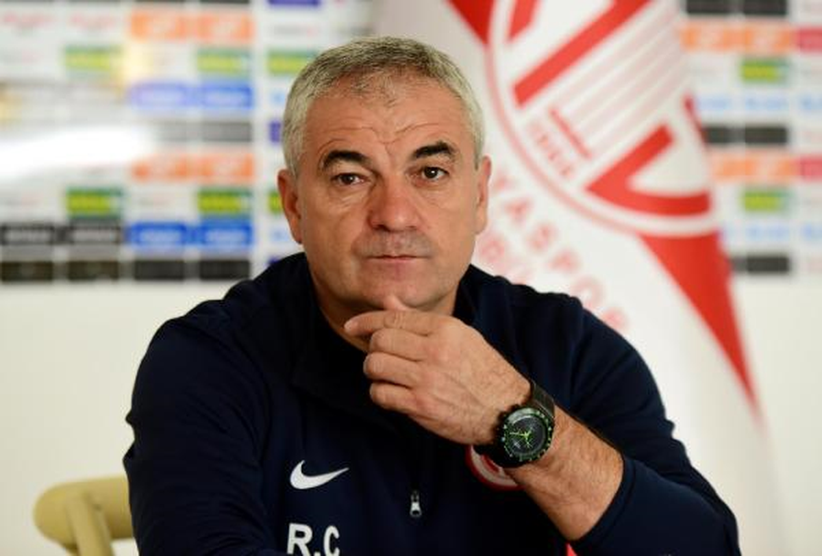 Antalyaspor Teknik Direktörü Çalımbay: Ayağımızı Yere Basmalıyız