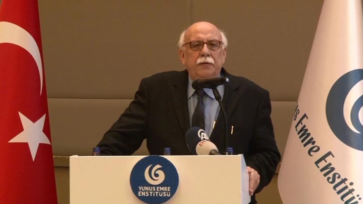 Bakan Avcı\'dan Yunus Emre Enstitüsü\'nde Fetö Uyarısı