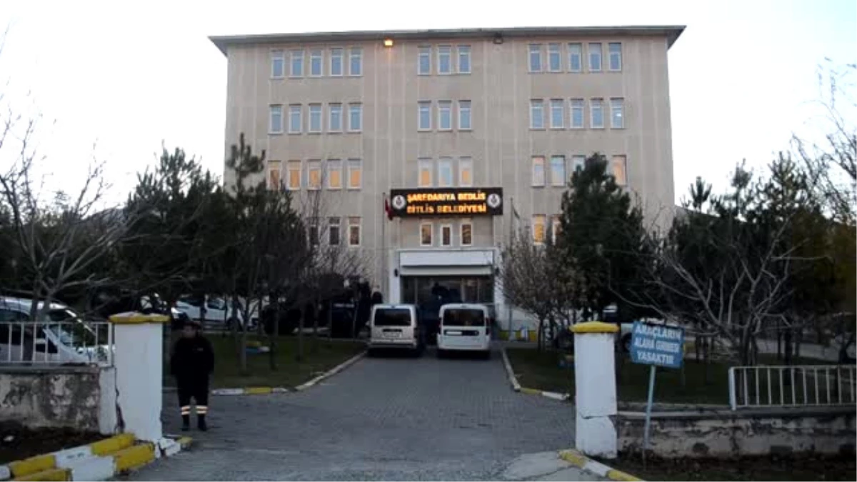 Bitlis Belediye Başkanı Olan Gözaltına Alındı