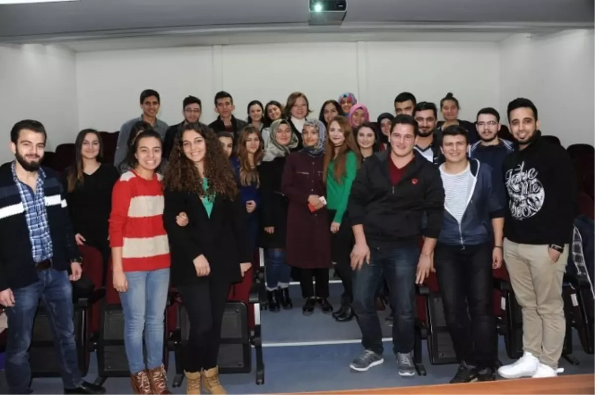 Biyomedikal ve Jeoloji Mühendisi Adaylarına "Kariyer Planlama" Eğitimi Verildi