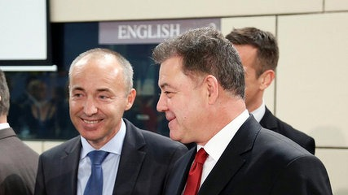 Bulgaristan Savunma Bakanı \'Rus Çıkarlarını Zedelemek\'le Suçlandı