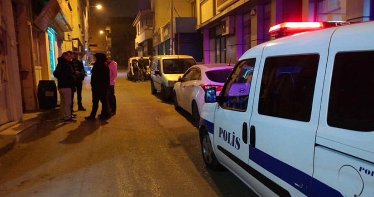 Bursa'da Genç Kadın, Eşini Çocuğunun Gözü Önünde Öldürdü