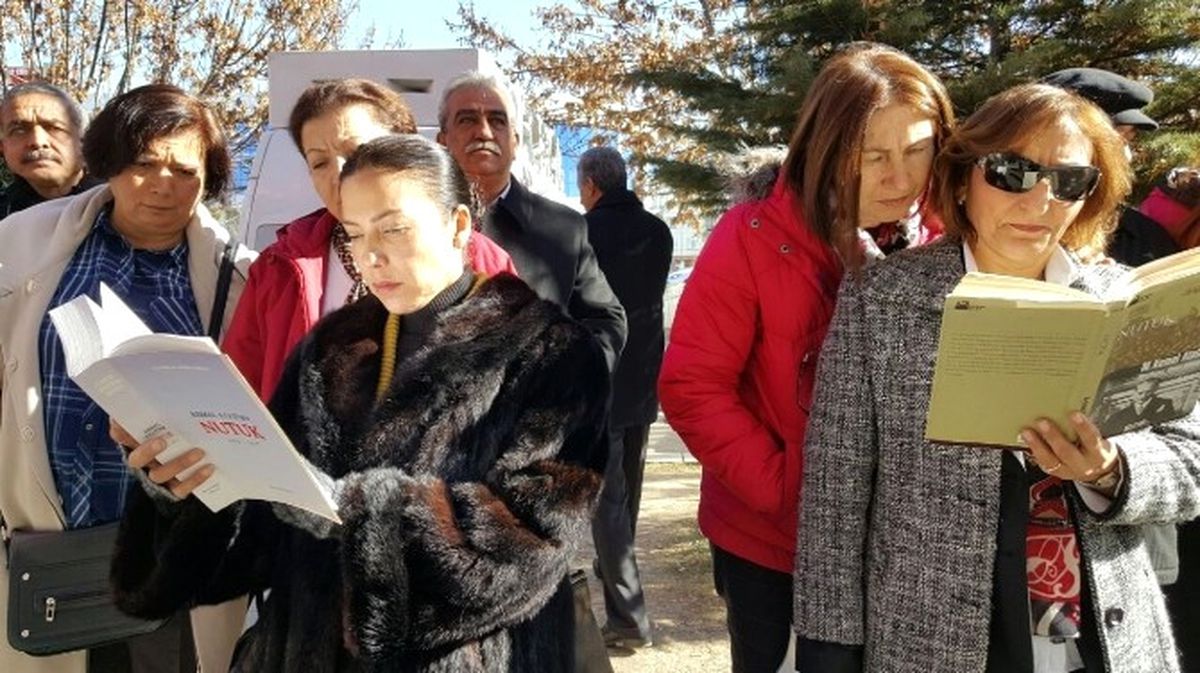 CHP Gölbaşı İlçe Başkanlığı Nutuk Okuyarak Öğretmenler Günü\'nü Kutladı