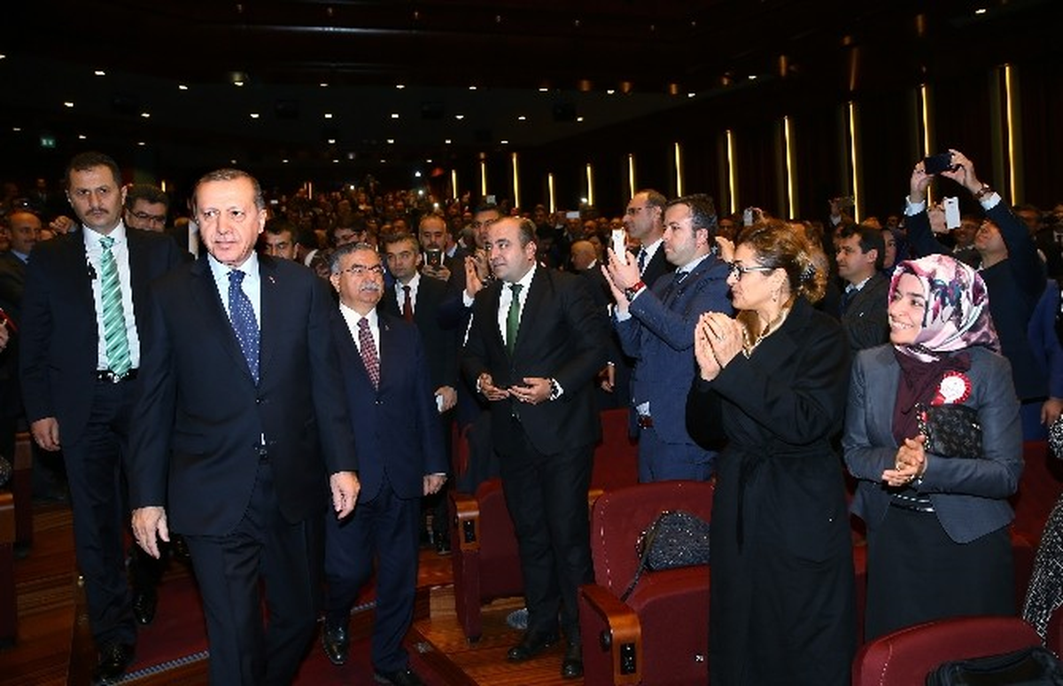 Cumhurbaşkanı Erdoğan: "Memuru Olduğu Devlete Kılıç Sallayan Kim Olursa Asla Affetmeyeceğiz"