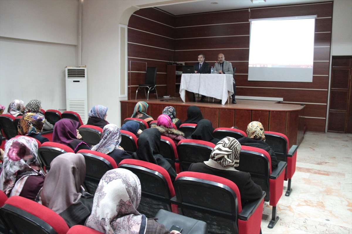 Erzincan\'dan "Aile İçi İletişim" Semineri