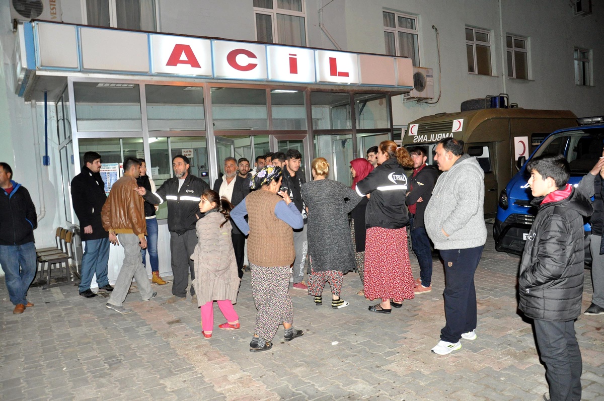 Fabrika İşçileri Yemekten Zehirlendi