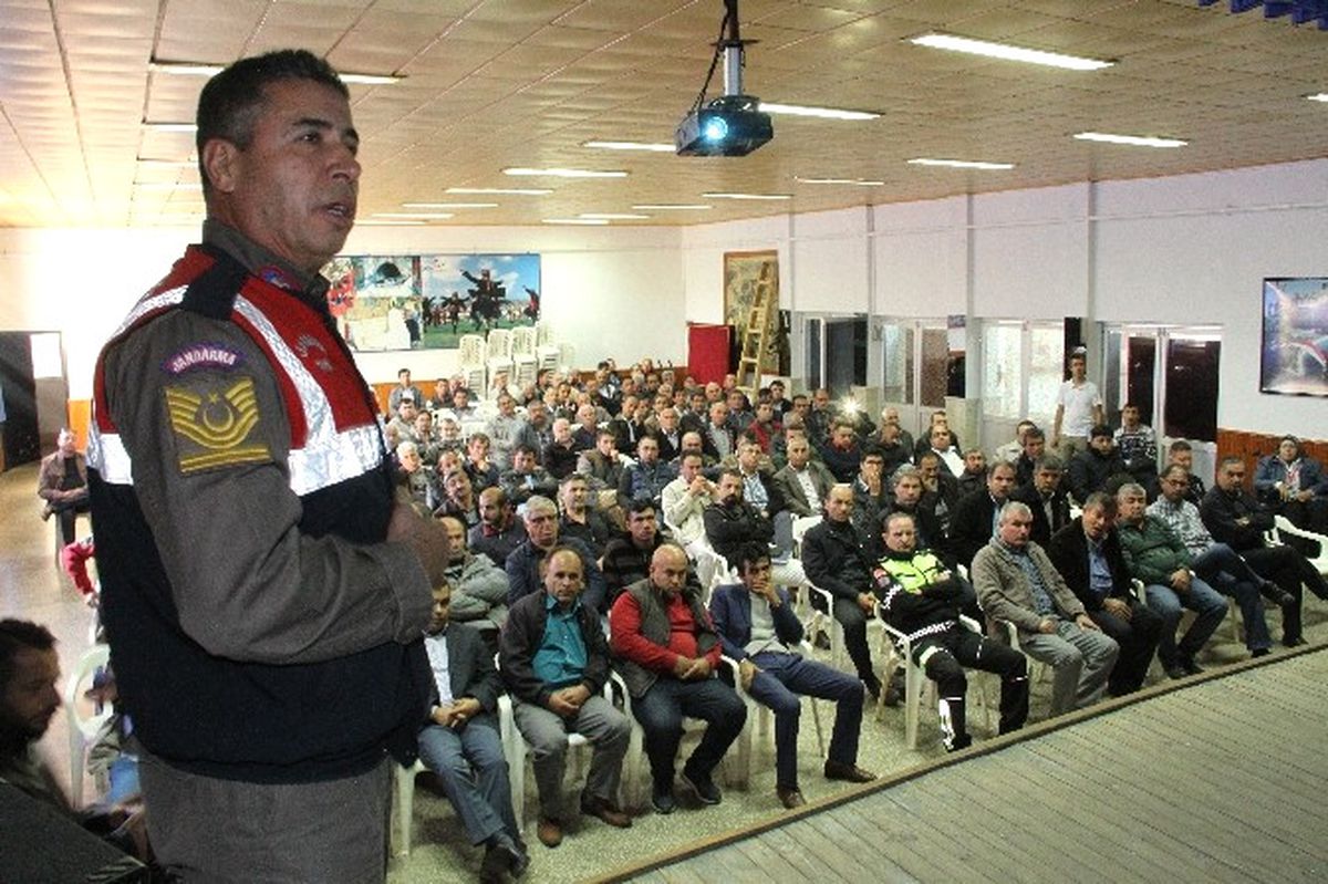 Fethiye\'de Jandarmadan Servis Şoförlerine Seminer