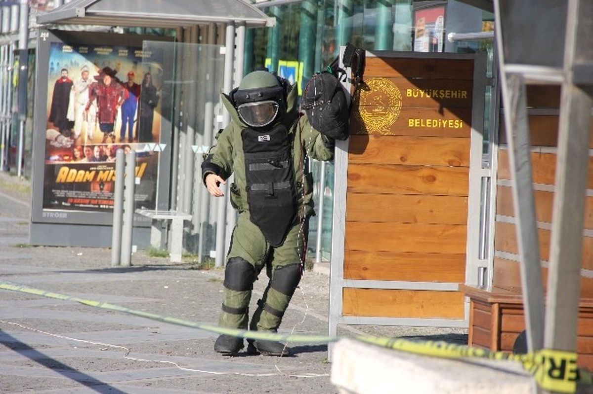 Fünye ile Patlatılan Şüpheli Çantadan İncil Çıktı
