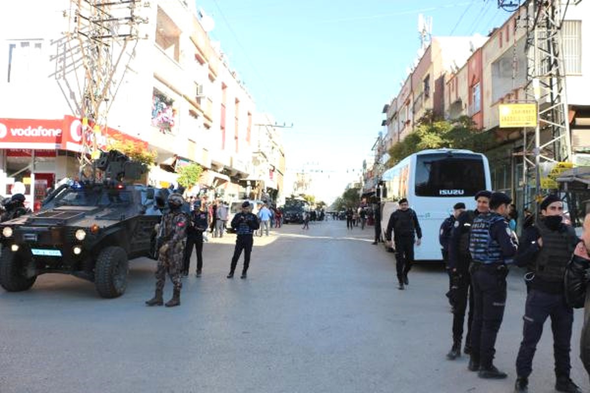 Gaziantep\'te, 300 Polisle PKK Operasyonu