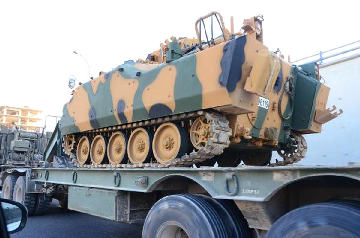 Gaziantep\'ten Sınıra Zırhlı Araç Sevkiyatı
