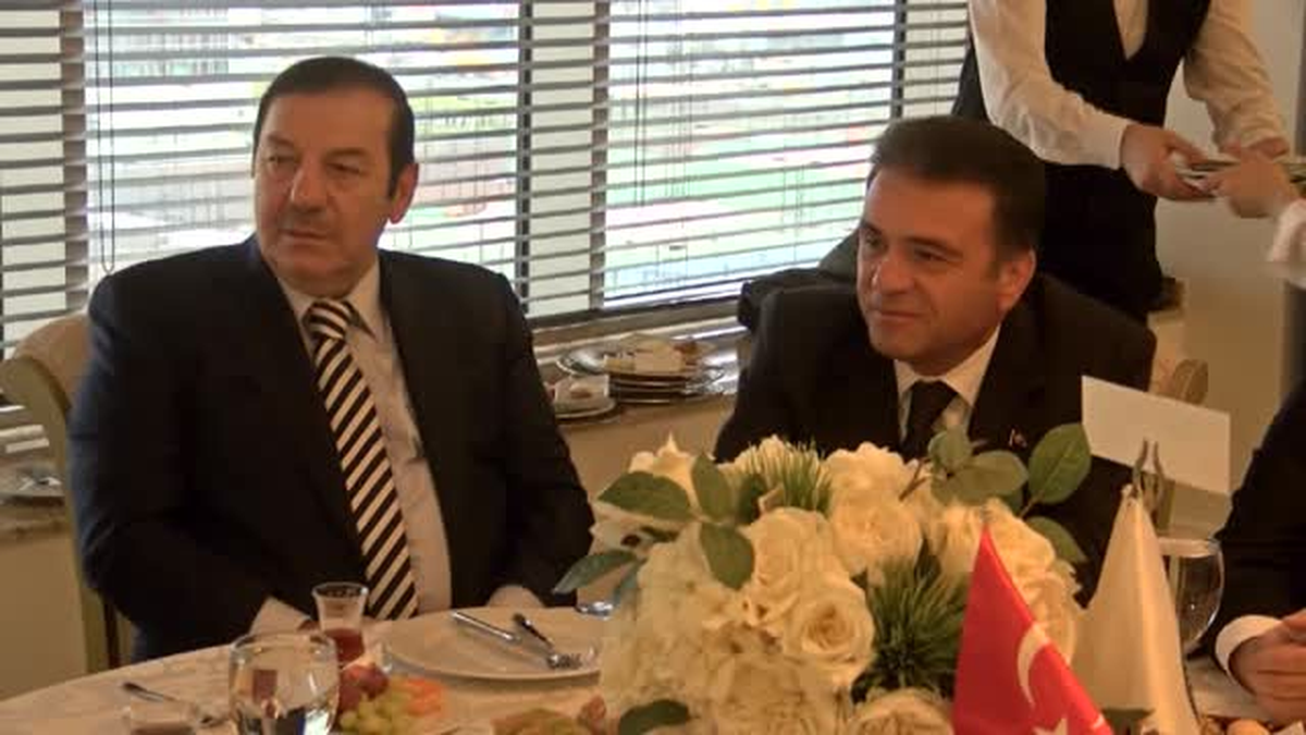 Istanbul Esenyurt Üniversitesi ve Esenyurt Protokolü Öğretmenler Gününü Kutladı