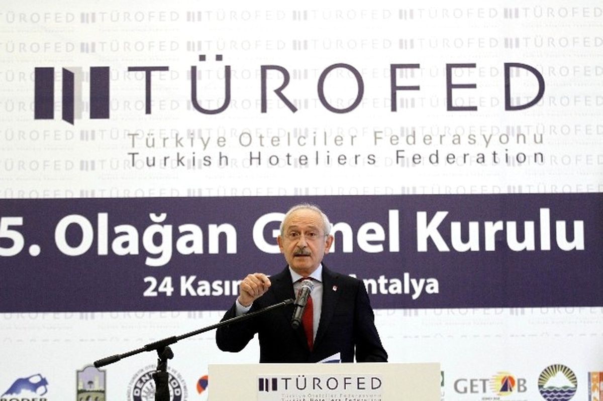 Kılıçdaroğlu: "Türkiye\'de Ekonomik Kriz Yok, Siyasi Krizin Ekonomiye Etkisi Var"