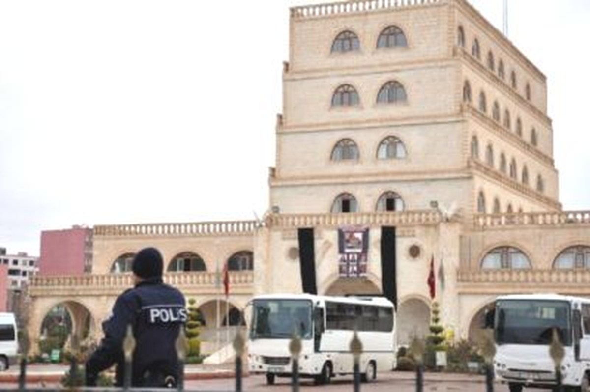 Kızıltepe Belediyesine Operasyon: 4 Gözaltı