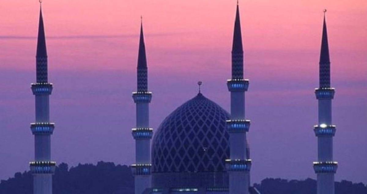 Macaristan'da Bir Kentte Cami ve Minare Yapımı, Ezan Okunması Yasaklandı