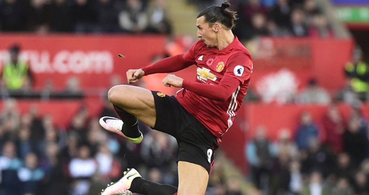 Manchester United, Ibrahimovic'le Sözleşmesini Uzatacak