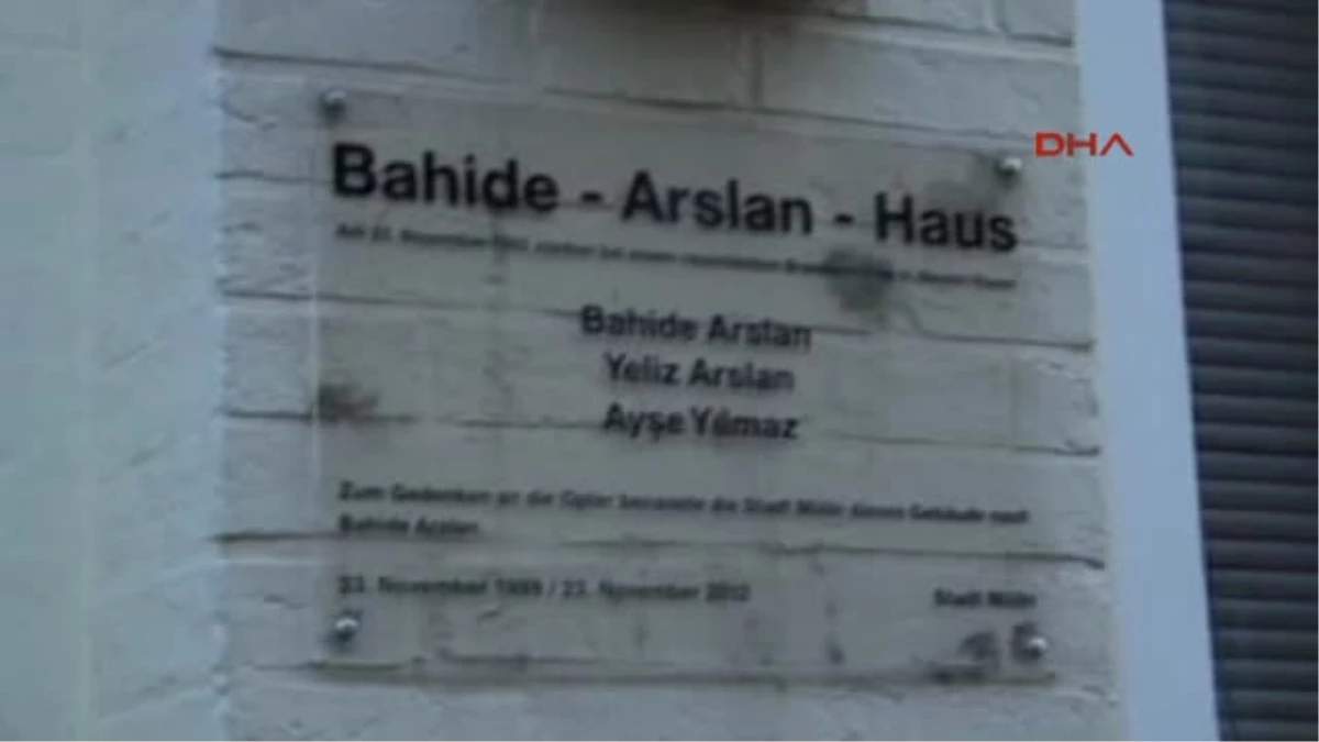Mölln\'deki Neonazi Saldırısında Hayatını Kaybedenler Anıldı