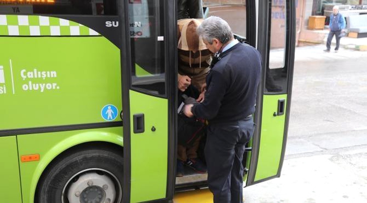 Otobüs Yolcuları \'Para Çalındı\' İddiasıyla Arandı