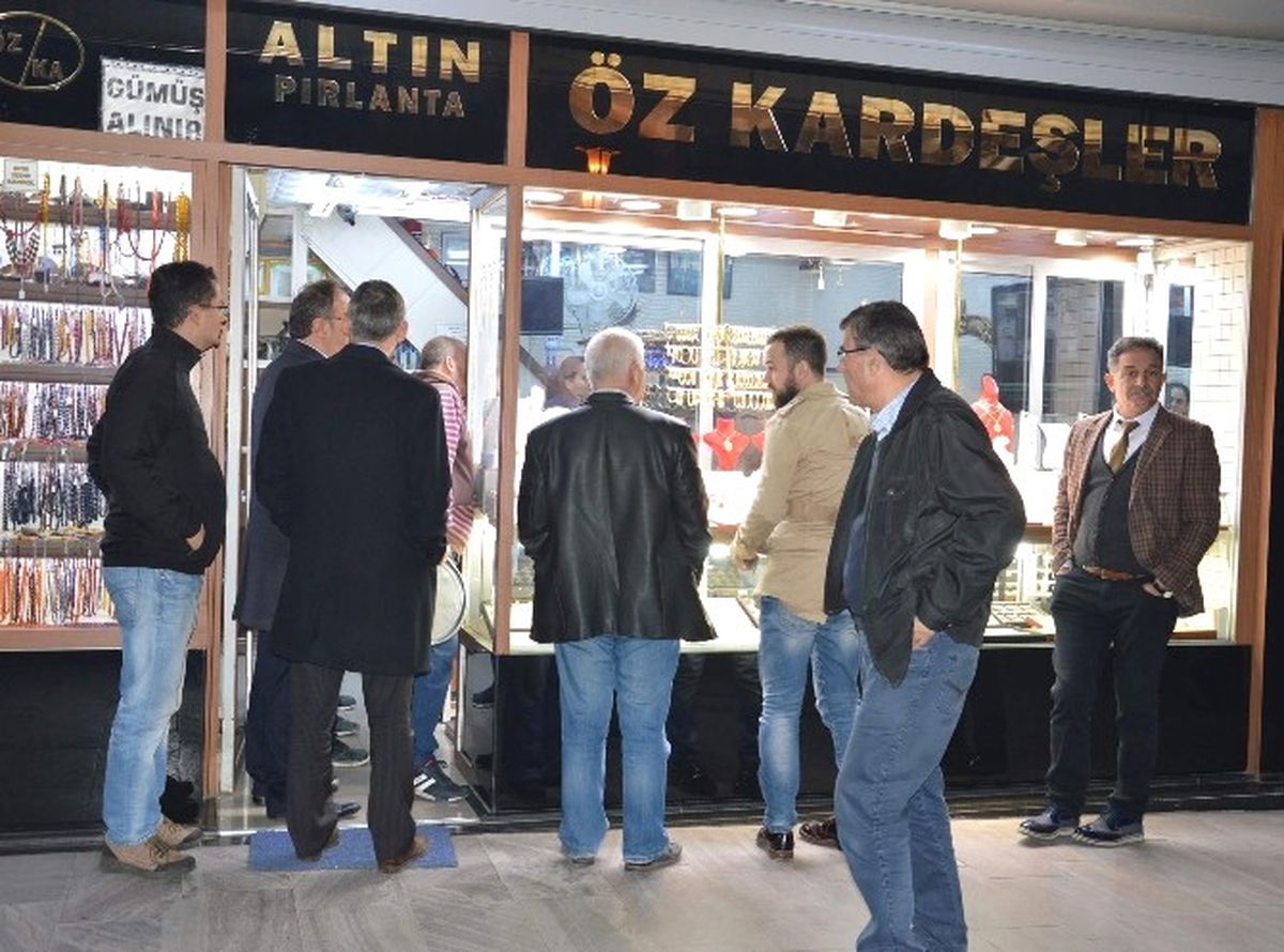 Motosiklet Kaskıyla Kuyumcu Soygunu
