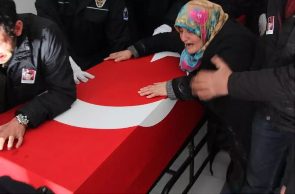 Polisin Kazayla Vurduğu İstasyon Görevlisi Öldü