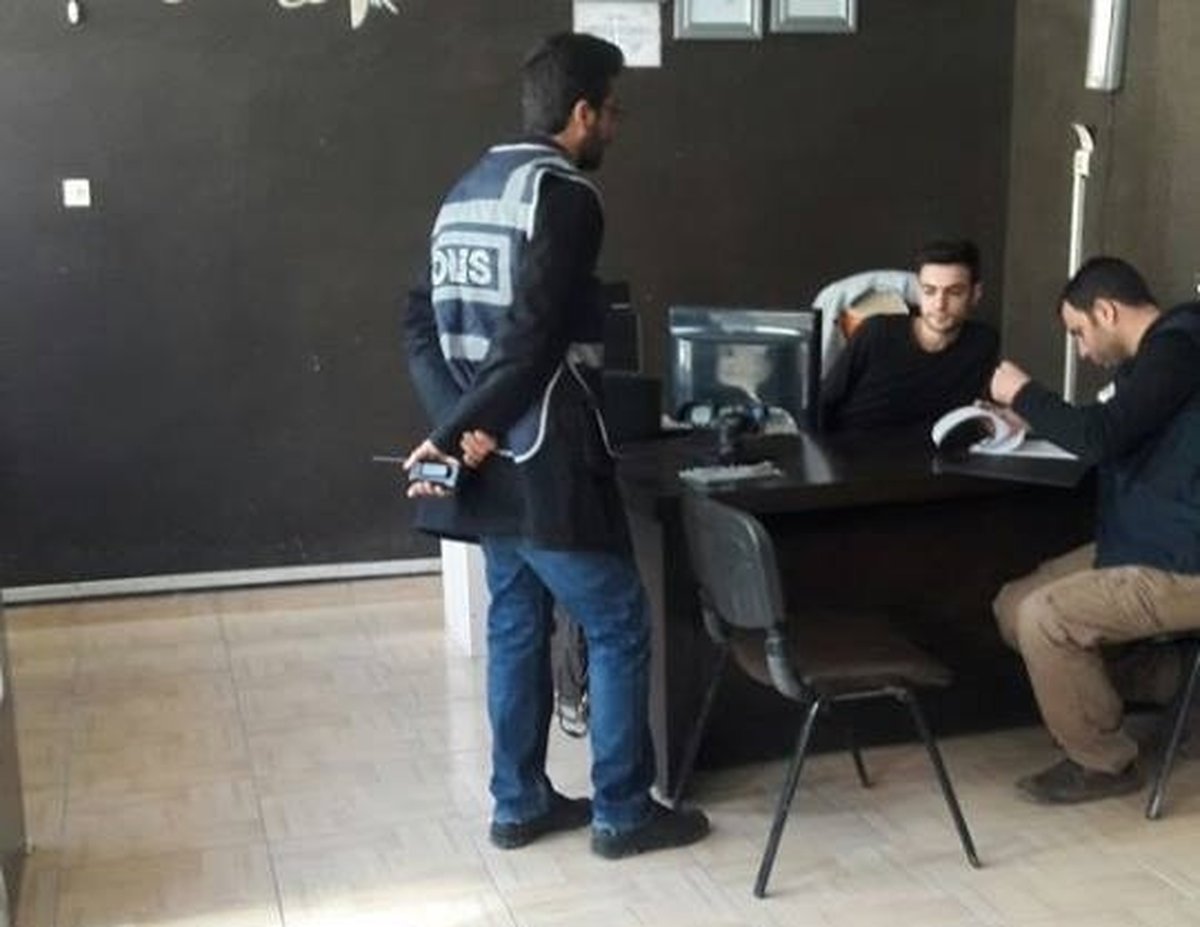 Polisten İnternet Cafelere Sıkı Denetim