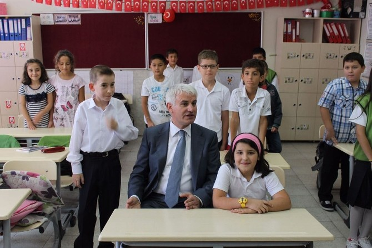 Şahin: "Öğretmenlerimiz Bizim Baş Tacımız"