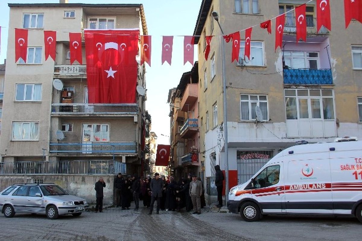 Şehidin Cenazesi Erzurum\'a Getirildi