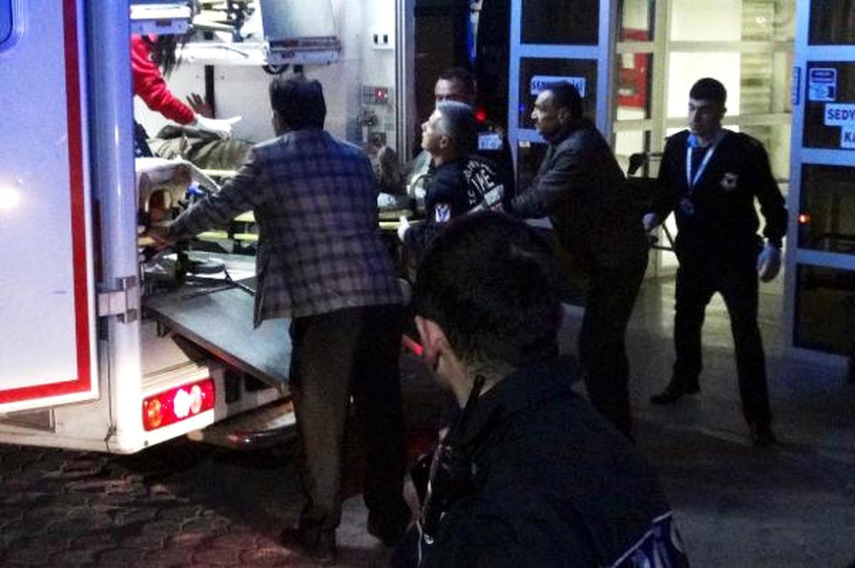 Suriye Rejim Güçlerinden Türk Askerlerine Hava Saldırısı: 3 Şehit, 10 Yaralı (4)