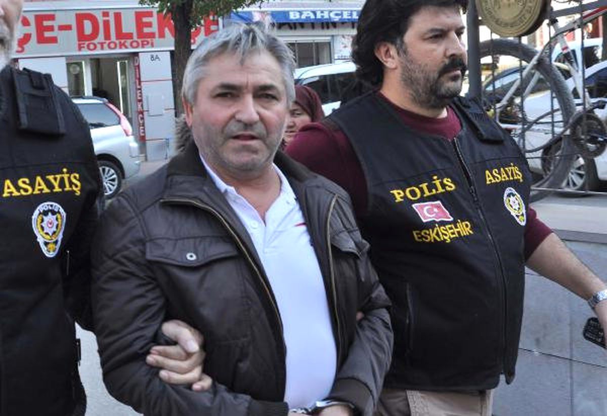 Telefonunu Açmayan Eşini Kalbinden Bıçaklayarak Öldürdü (2)