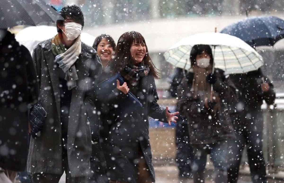 Tokyo'ya 54 Yıl Aradan Sonra Kasımda Kar Yağdı