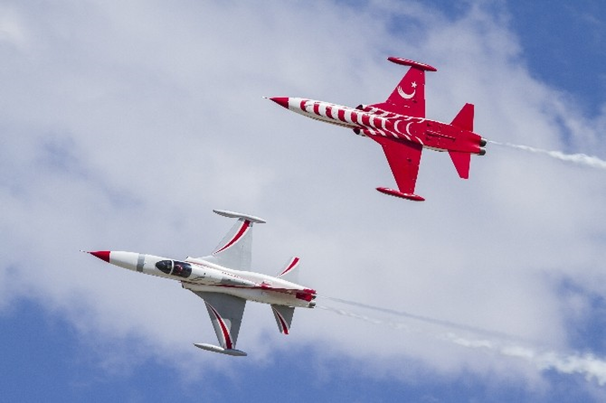 Türk Yıldızları\'ndan \'Öğretmenler Günü\' Mesajı