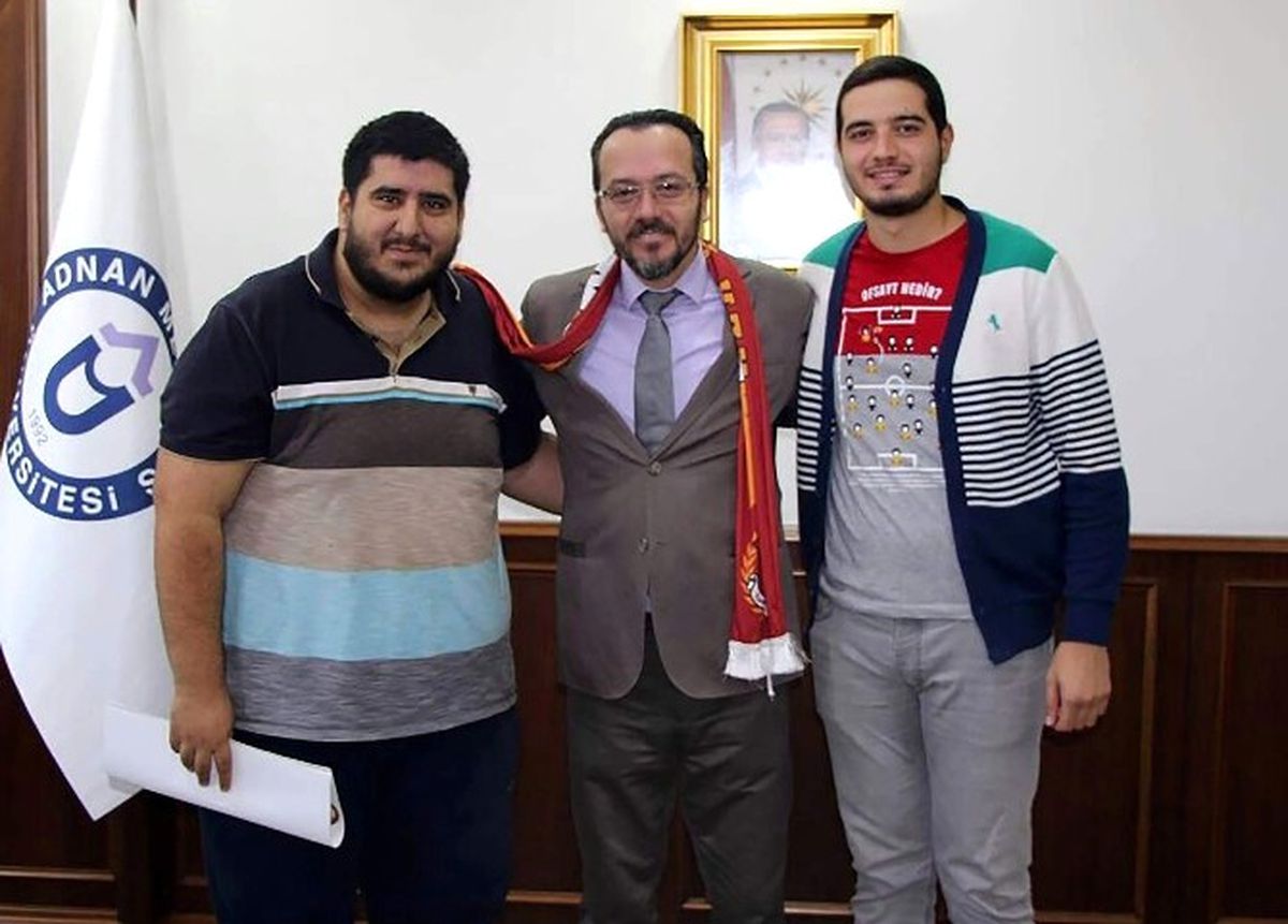 Üniversiteli Ultraaslanlar 3 Okula Yardım Eli Uzattı