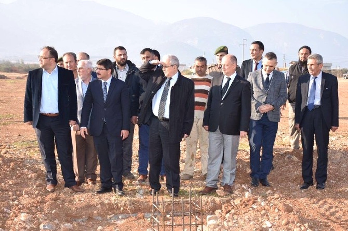 Vali Güvençer\'den Kiraz Pazarı Projesine Tam Not