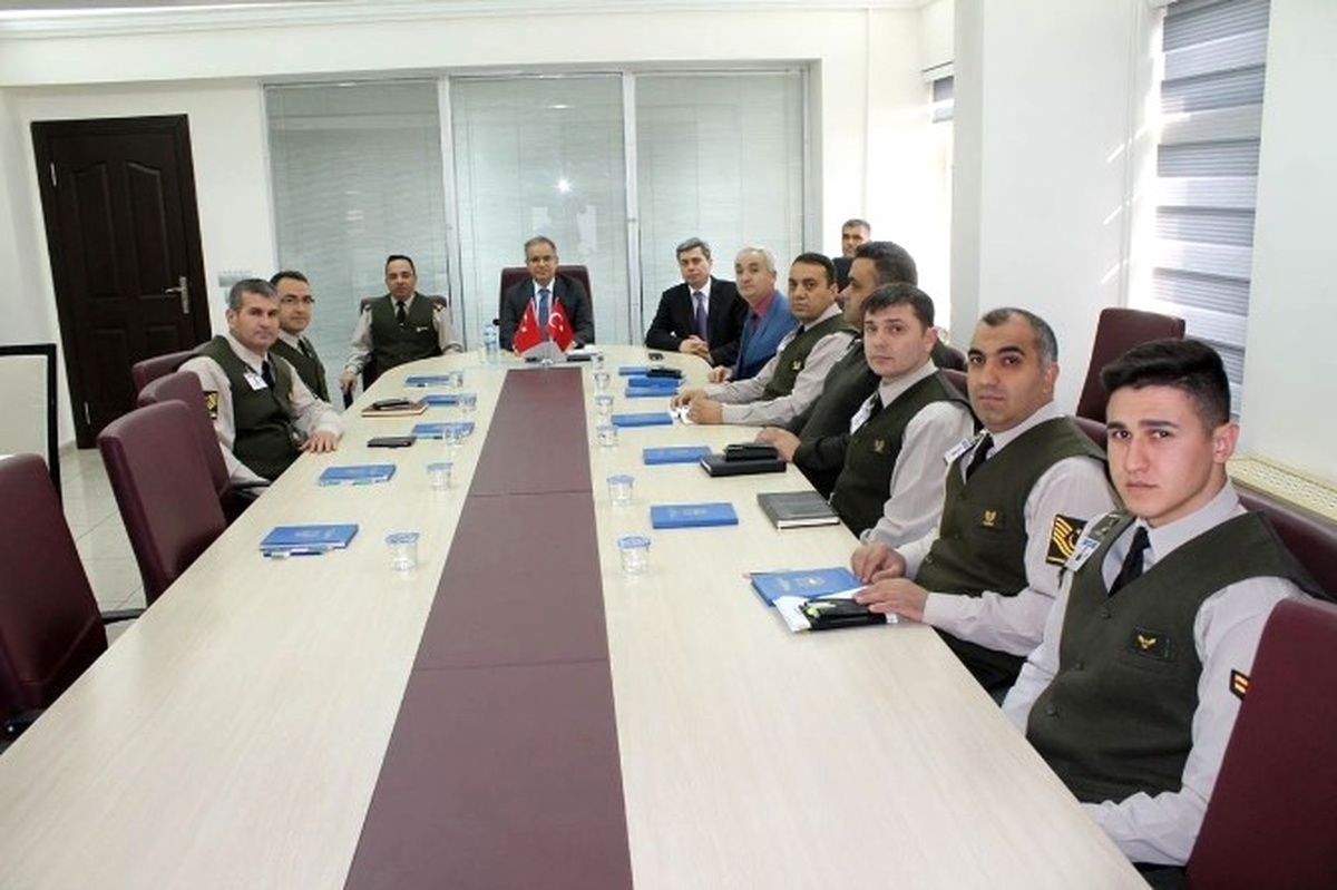 Vali Tapsız, Jandarma ve Emniyetten Asayiş ve Güvenlik Brifingi Aldı